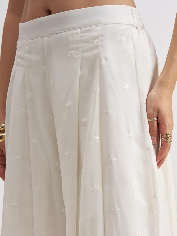 Vishudh Women Off White Top With Palazzo And Shrug Co-Ords