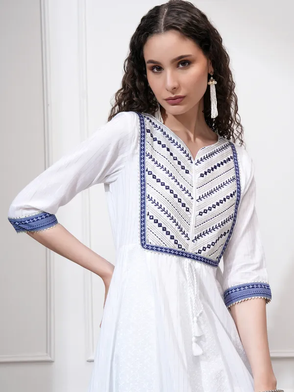 Vishudh Women White Printed Anarkali Kurta