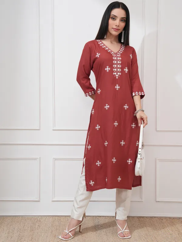 Vishudh Women Rust Embroidered Straight Kurta