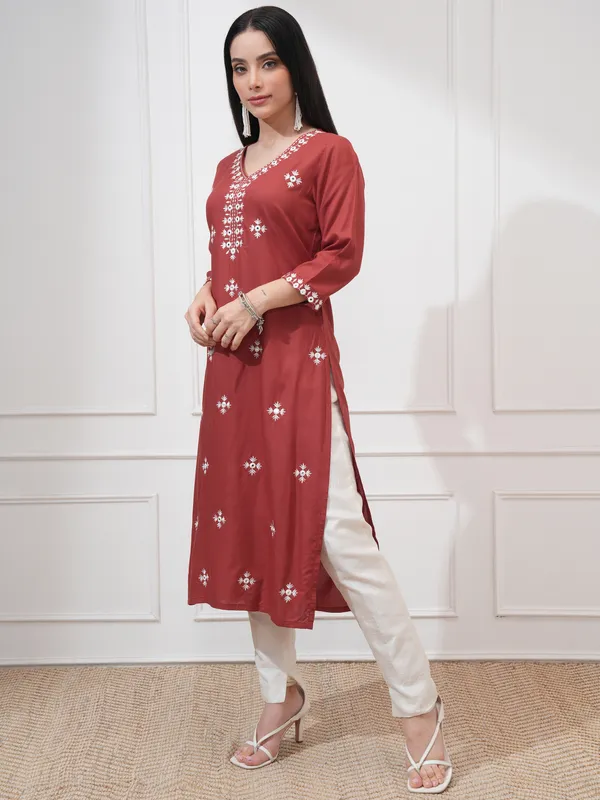 Vishudh Women Rust Embroidered Straight Kurta