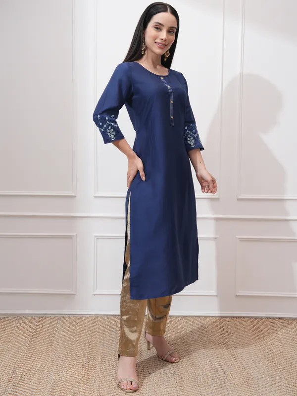 Vishudh Women Blue Embroidered Straight Kurta