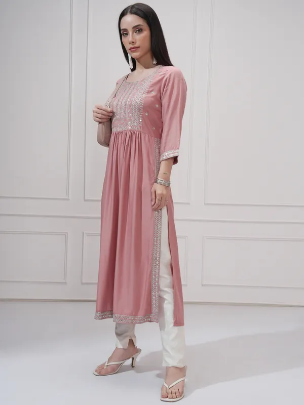 Vishudh Women Pink Embroidered A-Line Kurta