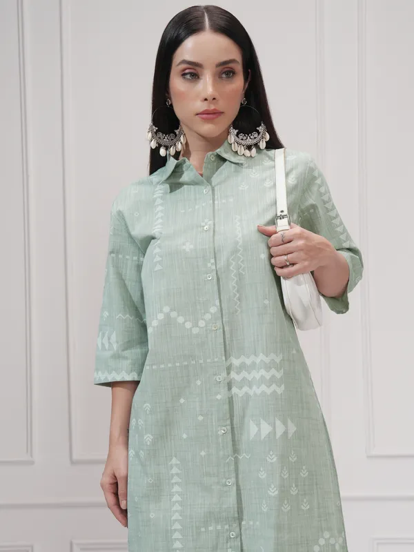 Vishudh Women Green Printed Straight Kurta
