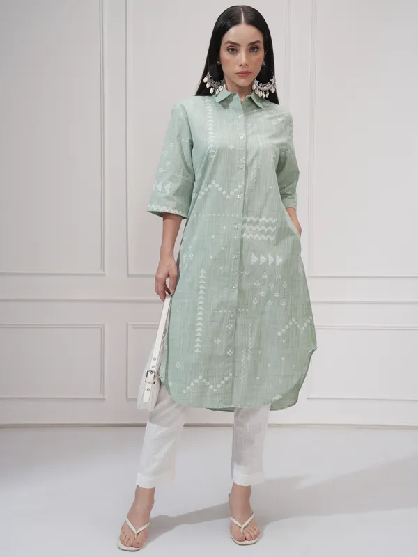 Vishudh Women Green Printed Straight Kurta