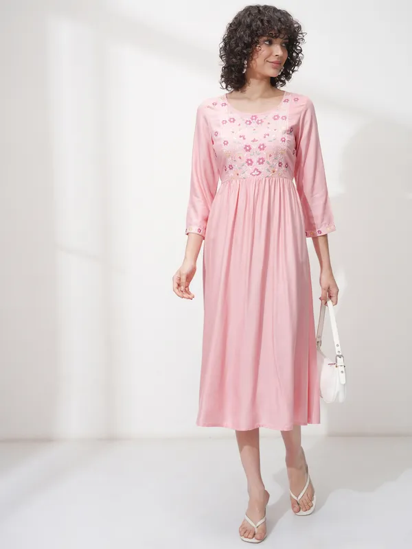 Vishudh Women Pink Embroidered A-Line Kurta