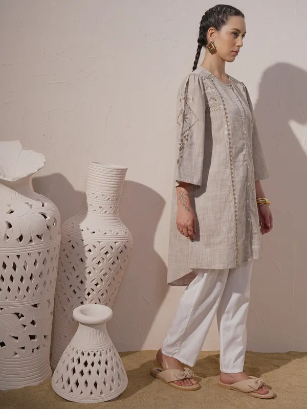 Vara By Vishudh Women Brown Chambray Embroidered A-Line Kurta