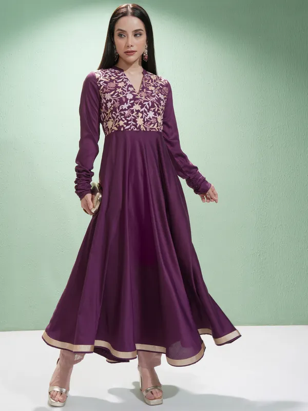 Vishudh Women Purple Embroidered A-Line Kurta