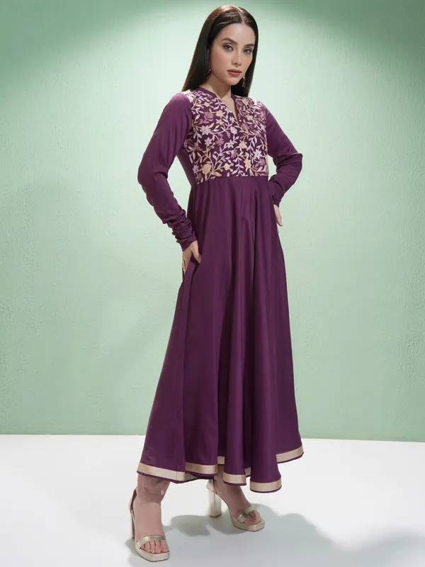 Vishudh Women Purple Embroidered A-Line Kurta