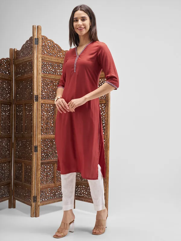 Vishudh Women Red Embroidered Straight Kurta