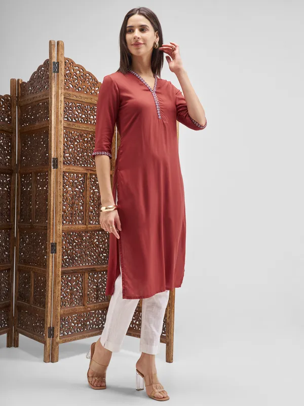 Vishudh Women Red Embroidered Straight Kurta