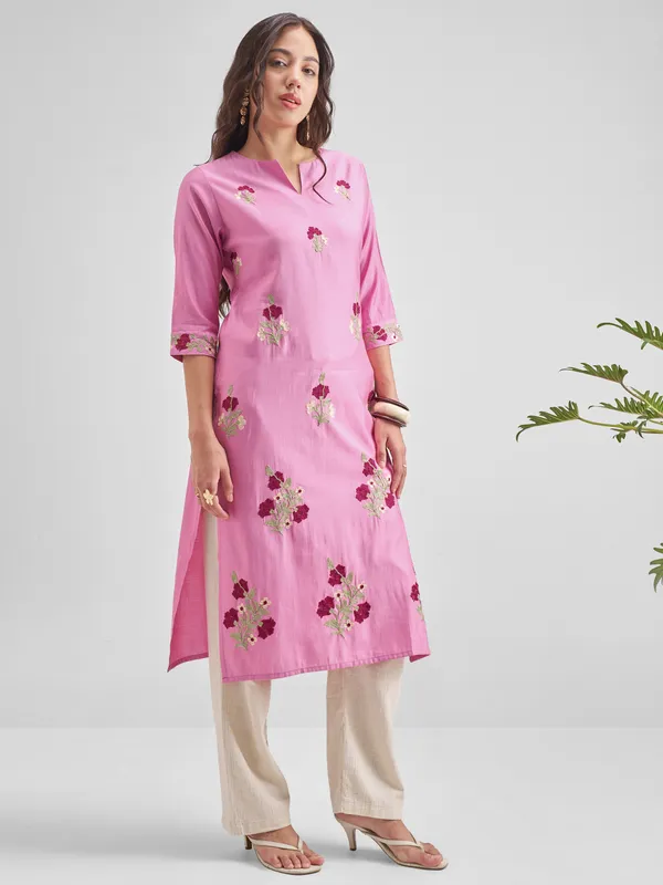 Vishudh Women Pink Embroidered Straight Kurta