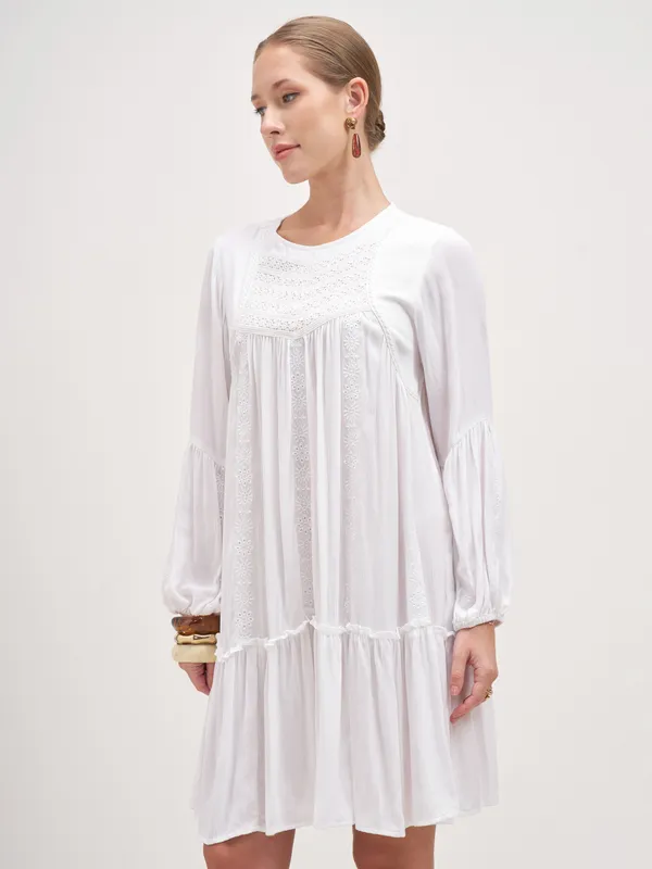 Vishudh Women White Embroidered A-Line Dress