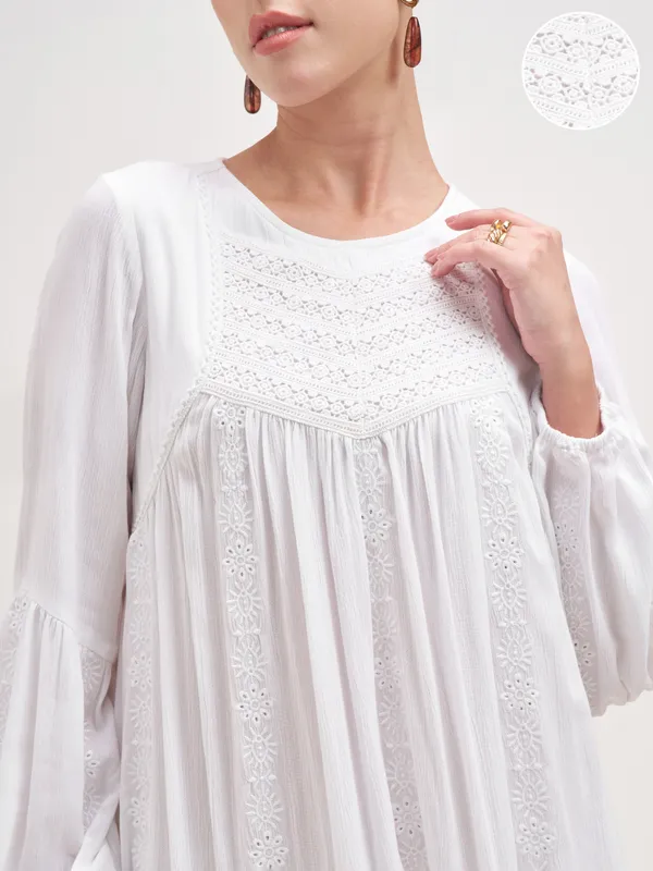 Vishudh Women White Embroidered A-Line Dress