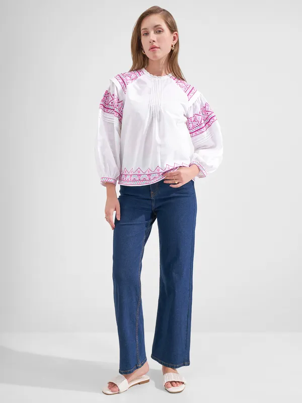 Vishudh Women White Embroidered Top