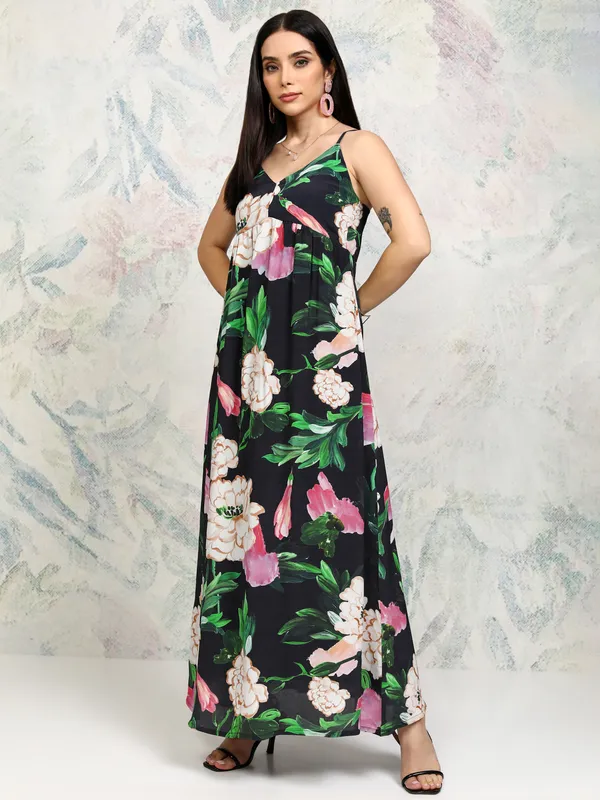 Vishudh women Multi Printed Maxi Dress