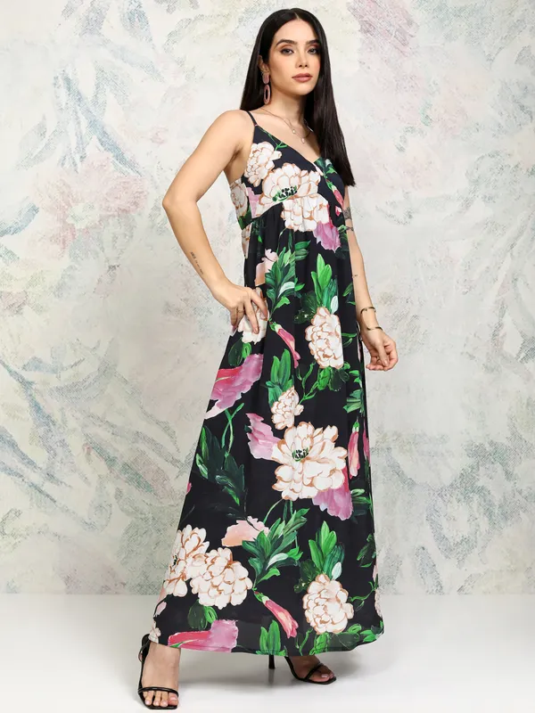 Vishudh women Multi Printed Maxi Dress