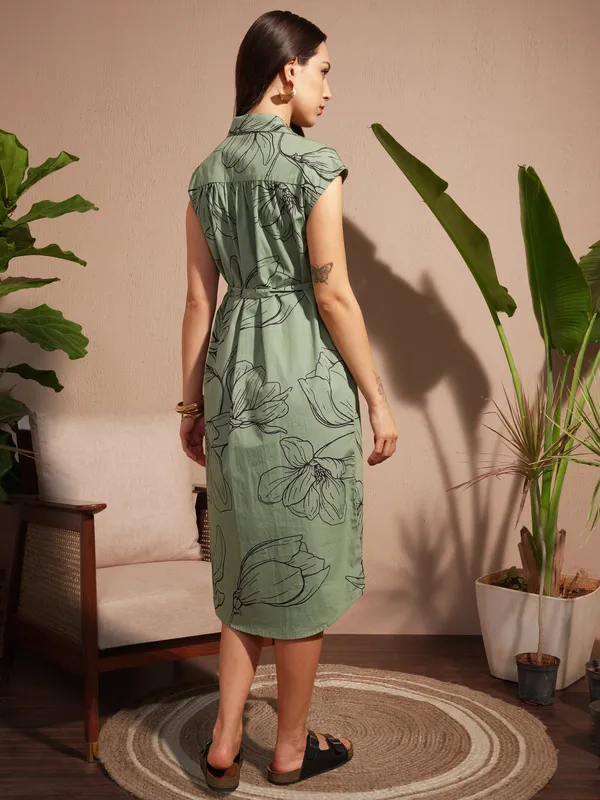 Vara By Vishudh Women Green Printed Shirt Dress
