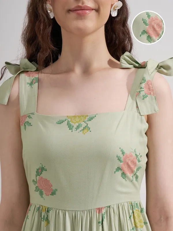 Vara By Vishudh Women Green Printed Maxi Dress