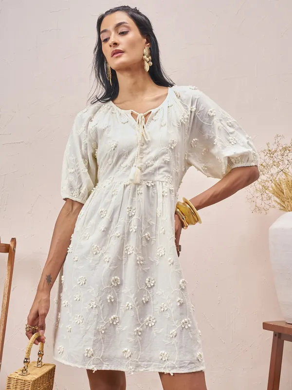 Vara By Vishudh Women White Embroidered A-Line Dress