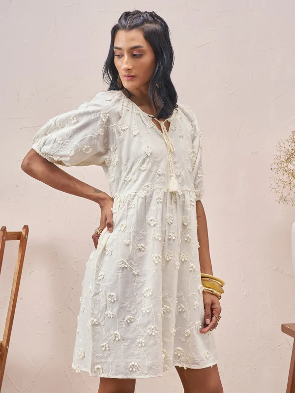 Vara By Vishudh Women White Embroidered A-Line Dress