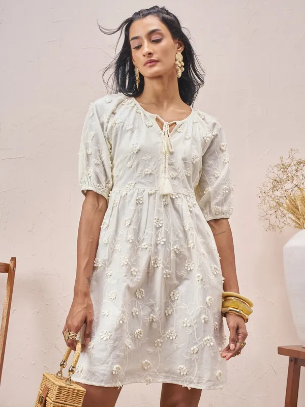 Vara By Vishudh Women White Embroidered A-Line Dress