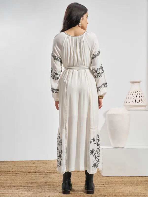 Vara By Vishudh Women Off White Embroidered Maxi Dress