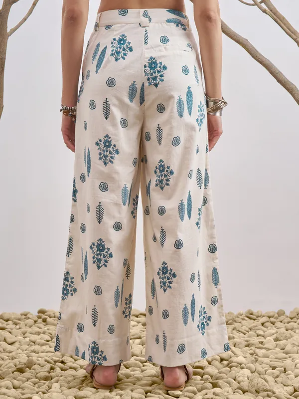 Vara By Vishudh Women Off White Printed Wide Leg Plazzo