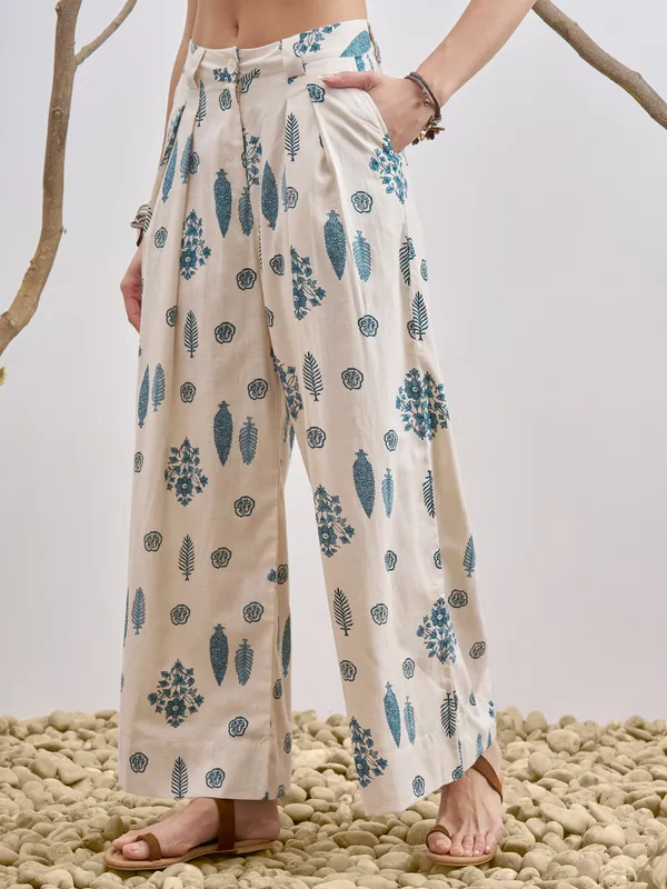 Vara By Vishudh Women Off White Printed Wide Leg Plazzo