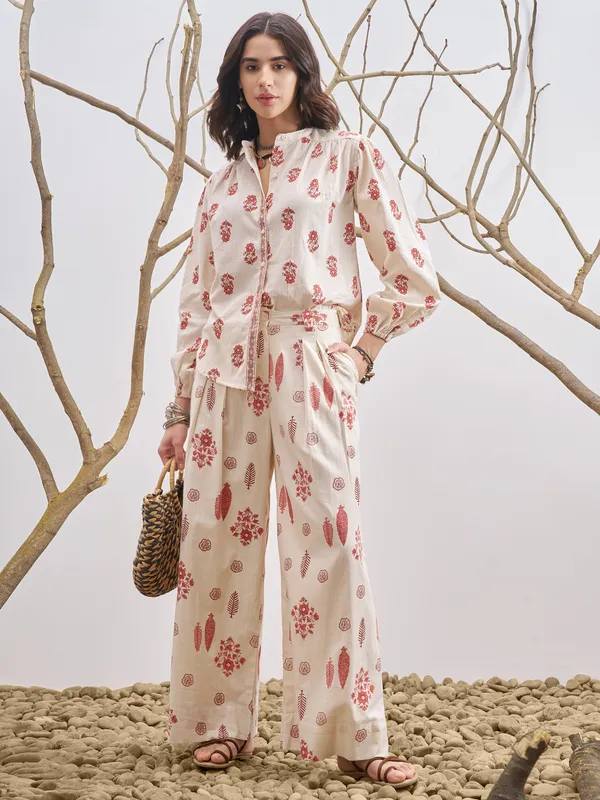 Vara By Vishudh Women Off White Printed Wide Leg Plazzo