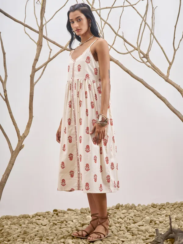 Vara By Vishudh Women Off White Printed Fit and Flare Dress