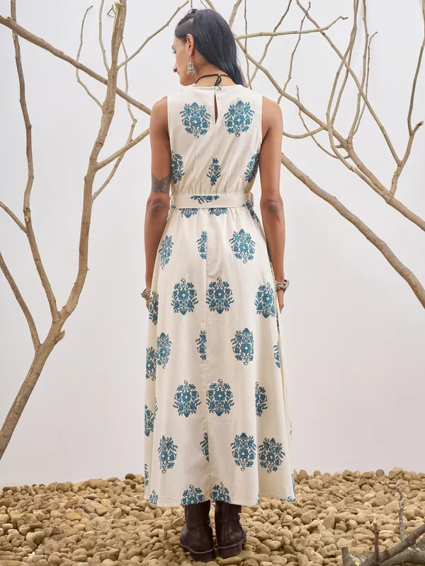 Vara By Vishudh Women Off White Printed A-Line Dress