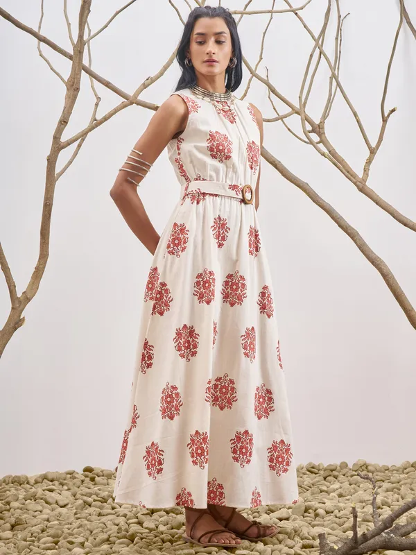 Vara By Vishudh Women Off White Printed A-Line Dress