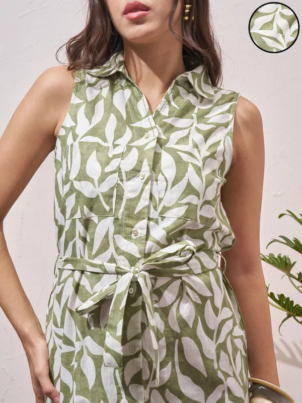 Vara By Vishudh Women Green Printed Sheath Dress