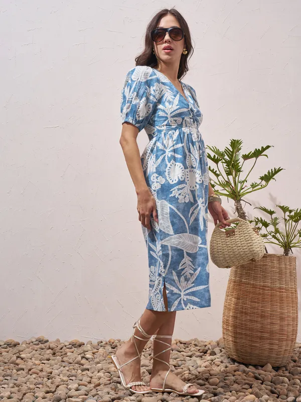 Vara By Vishudh Women Blue Printed Fit and Flare Dress