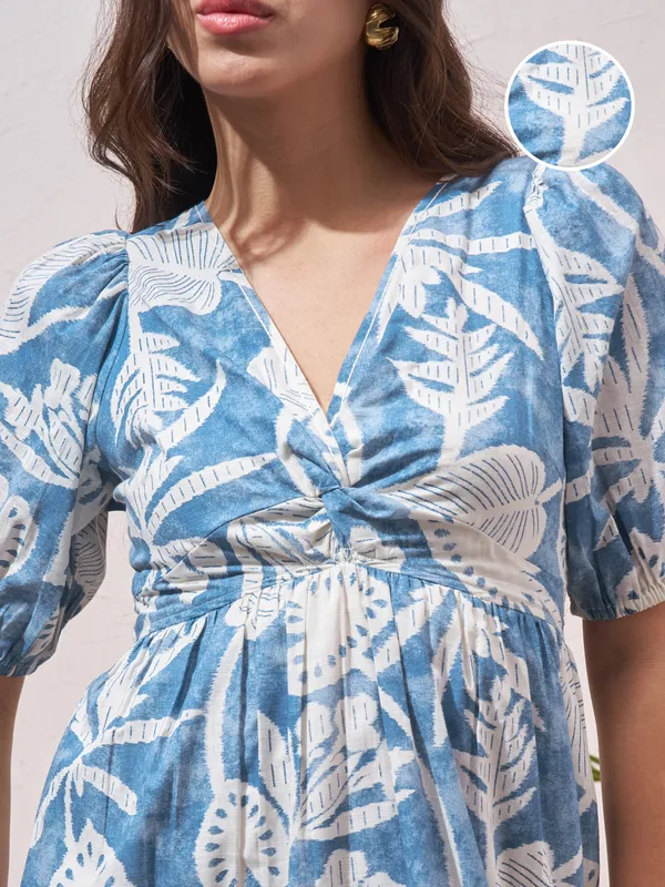 Vara By Vishudh Women Blue Printed Fit and Flare Dress