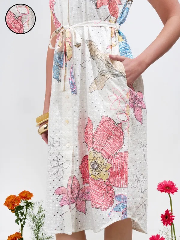 Vara By Vishudh Women Off White Printed ShirtDress