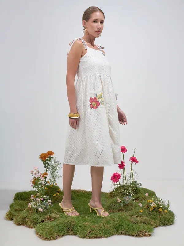 Vara By Vishudh Women Off White Embroidered Fit and FlareDress