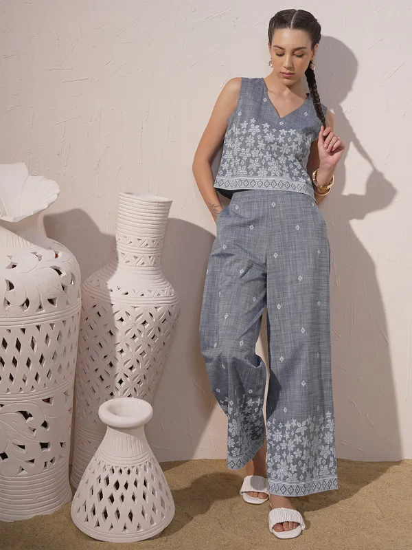 Vara By Vishudh Women Blue Top With Trouser