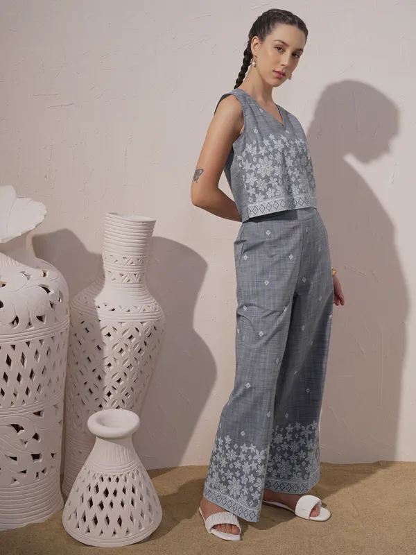 Vara By Vishudh Women Blue Top With Trouser