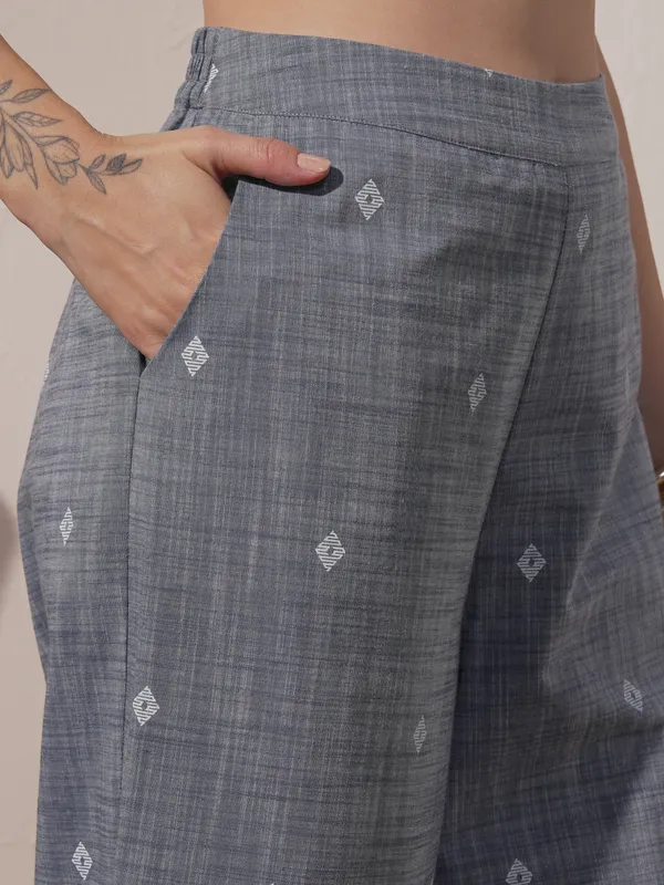 Vara By Vishudh Women Blue Top With Trouser