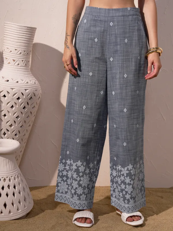 Vara By Vishudh Women Blue Top With Trouser