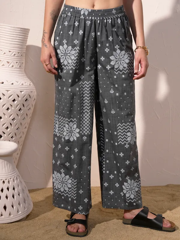 Women Kurta With Palazzo