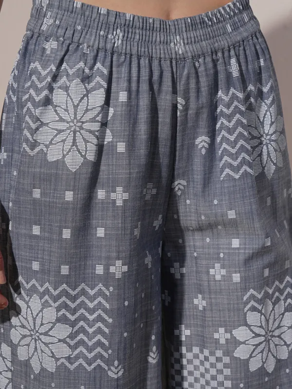 Vara By Vishudh Women Blue Printed Kurta With Palazzo