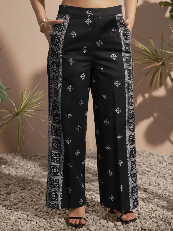 Vara By Vishudh Women Black Blazer With Palazzos