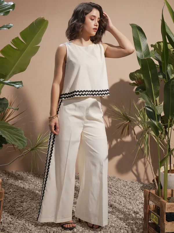 Vara By Vishudh Women Off White Top With Trouser