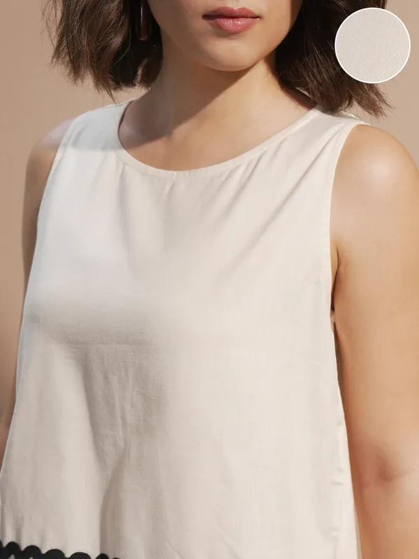 Vara By Vishudh Women Off White Top With Trouser