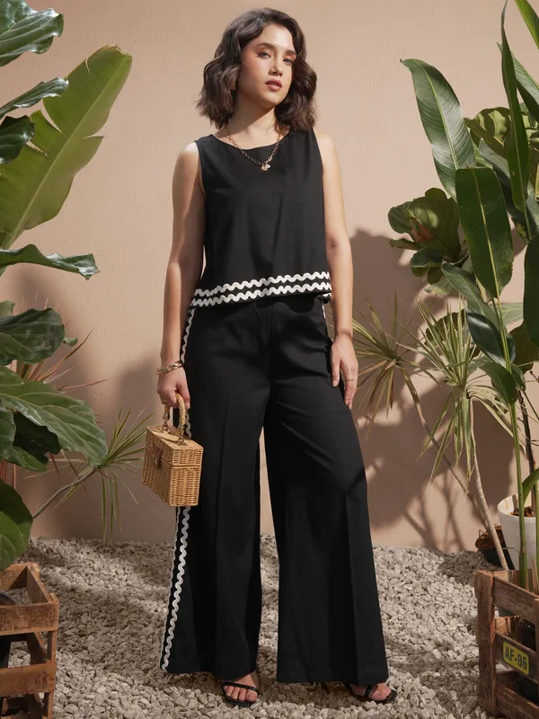 Vara By Vishudh Women Black Top With Trouser