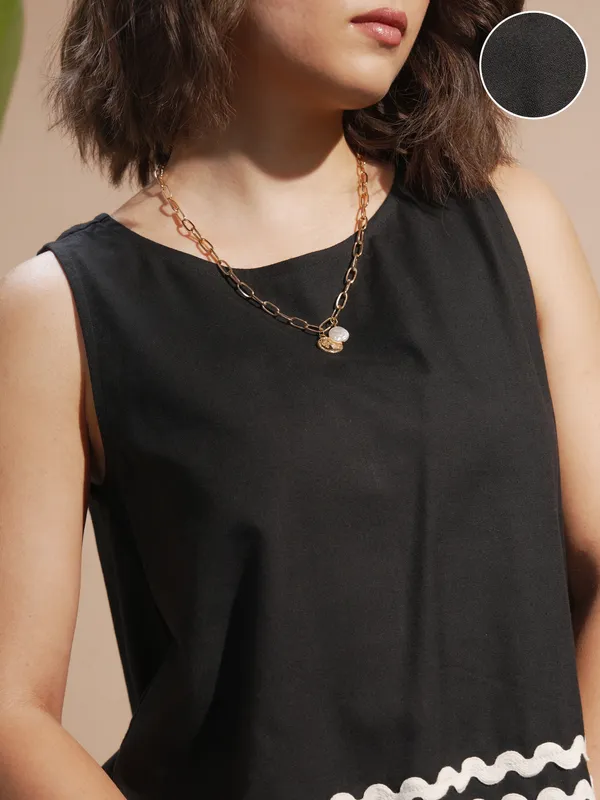 Vara By Vishudh Women Black Top With Trouser