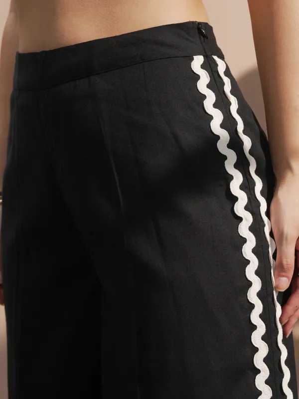 Vara By Vishudh Women Black Top With Trouser