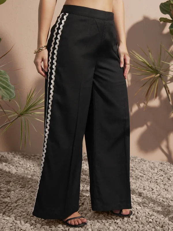 Vara By Vishudh Women Black Top With Trouser